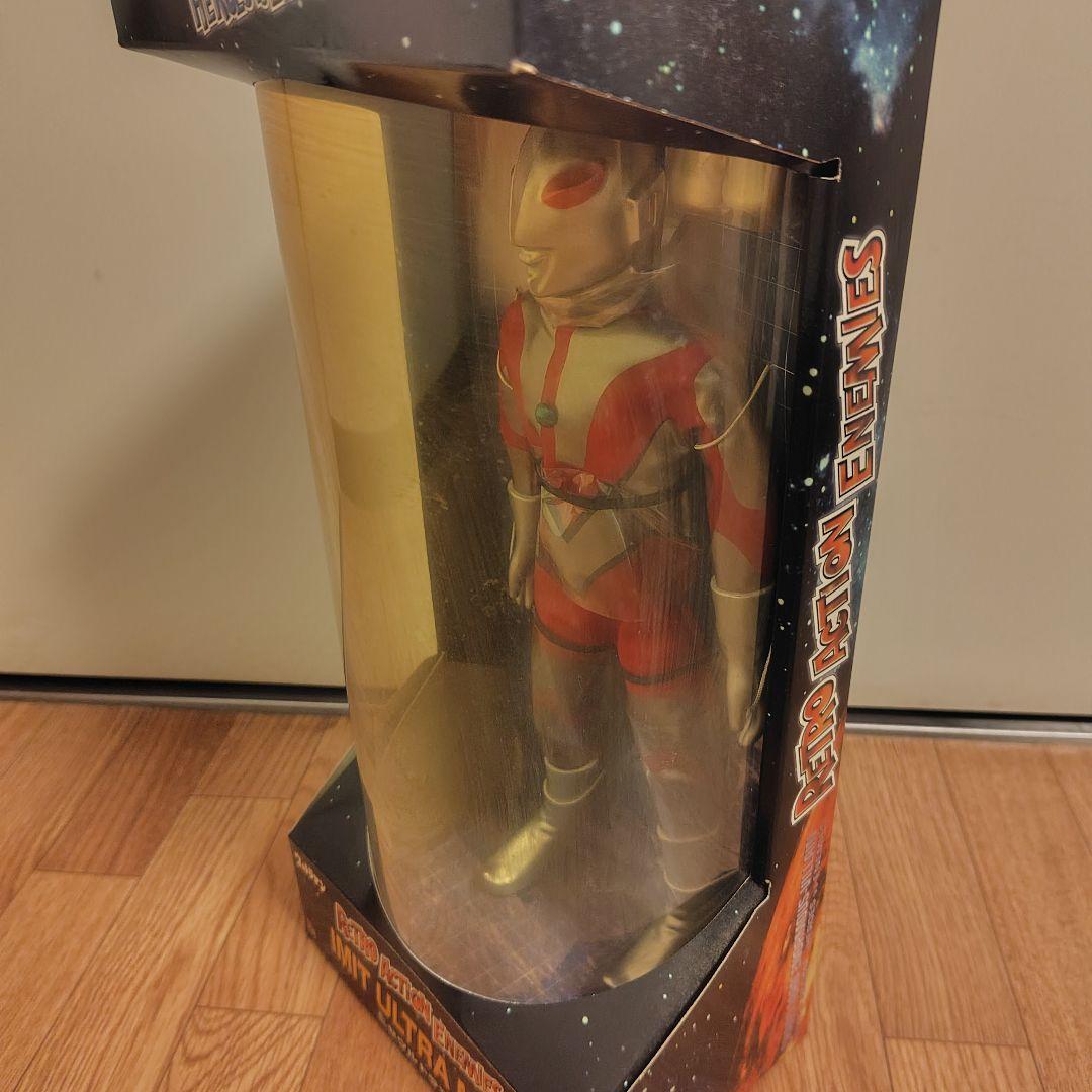 ニセウルトラマン 未開封フィギュア メディコム