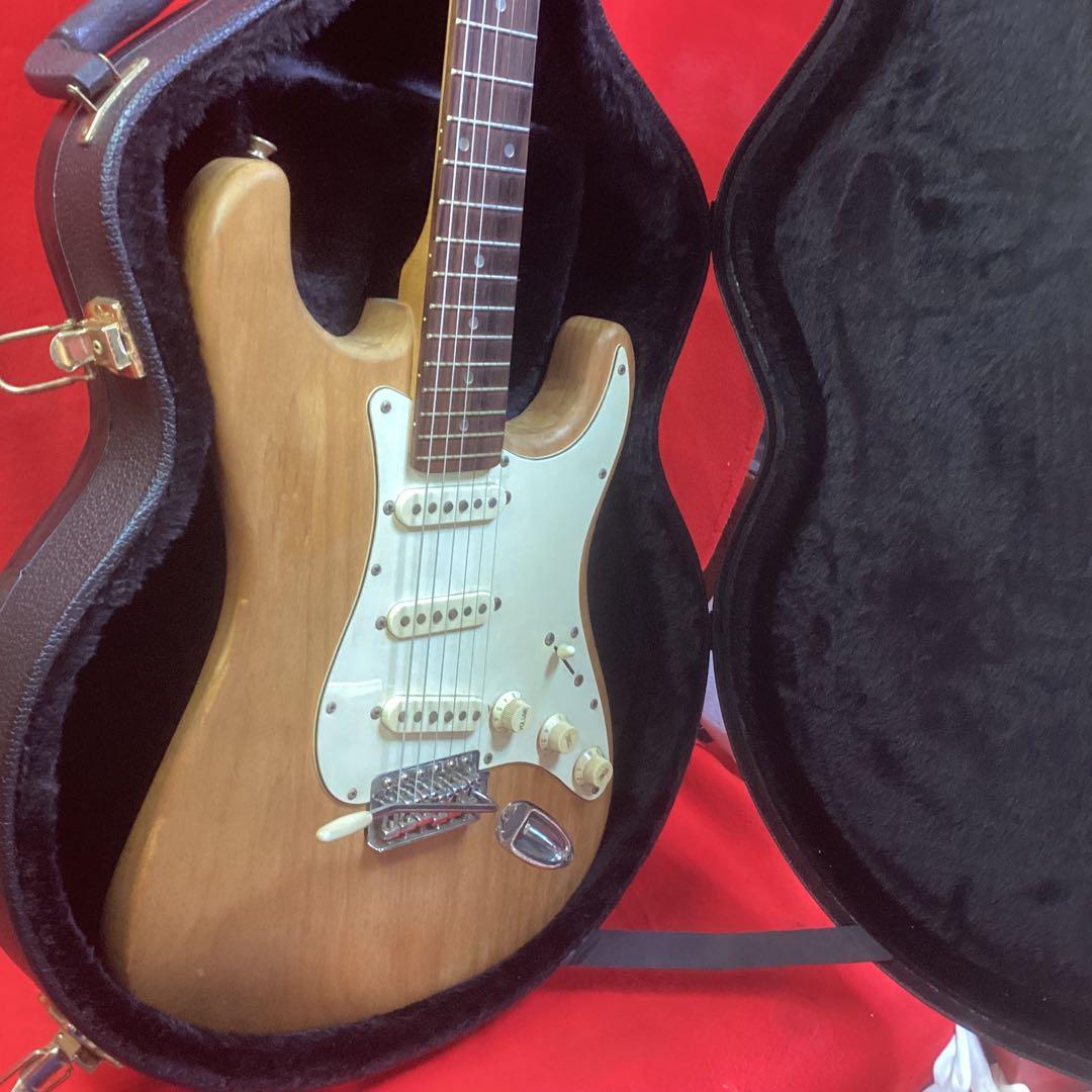 エレキギター ハードケース付き動作品