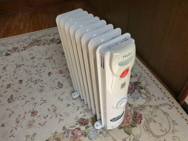 Haier JS-812A-W ハイアール オイルヒーター
