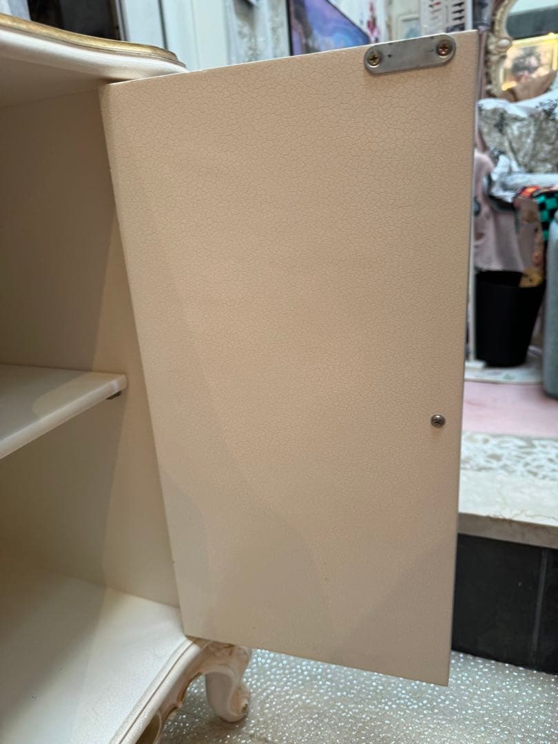 ロココ調　テレビ台