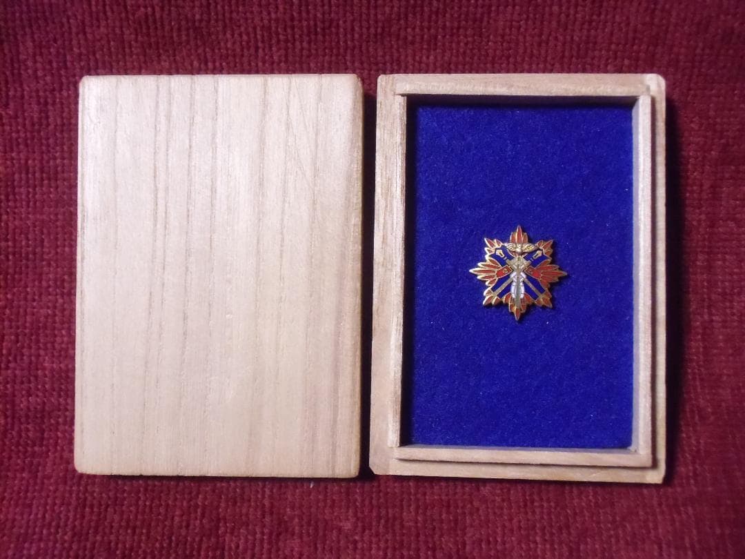 ●日本の勲章/徽章/日本軍＊日本金鵄連合会員章＊襟章（実物）