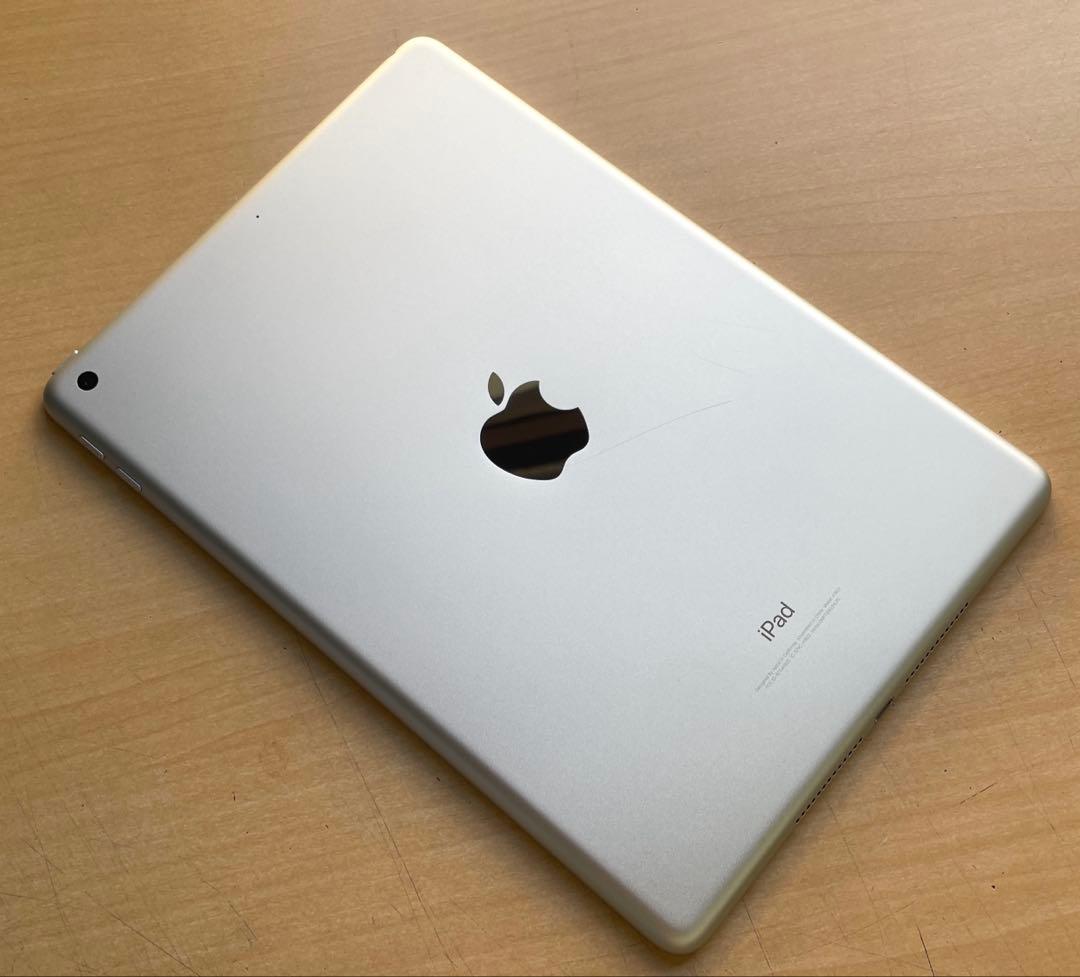 iPad 第5世代　A1822　Wi-Fiモデル　シルバー　32GB 美品　#7