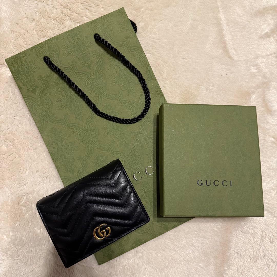 GUCCI 2つ折り財布