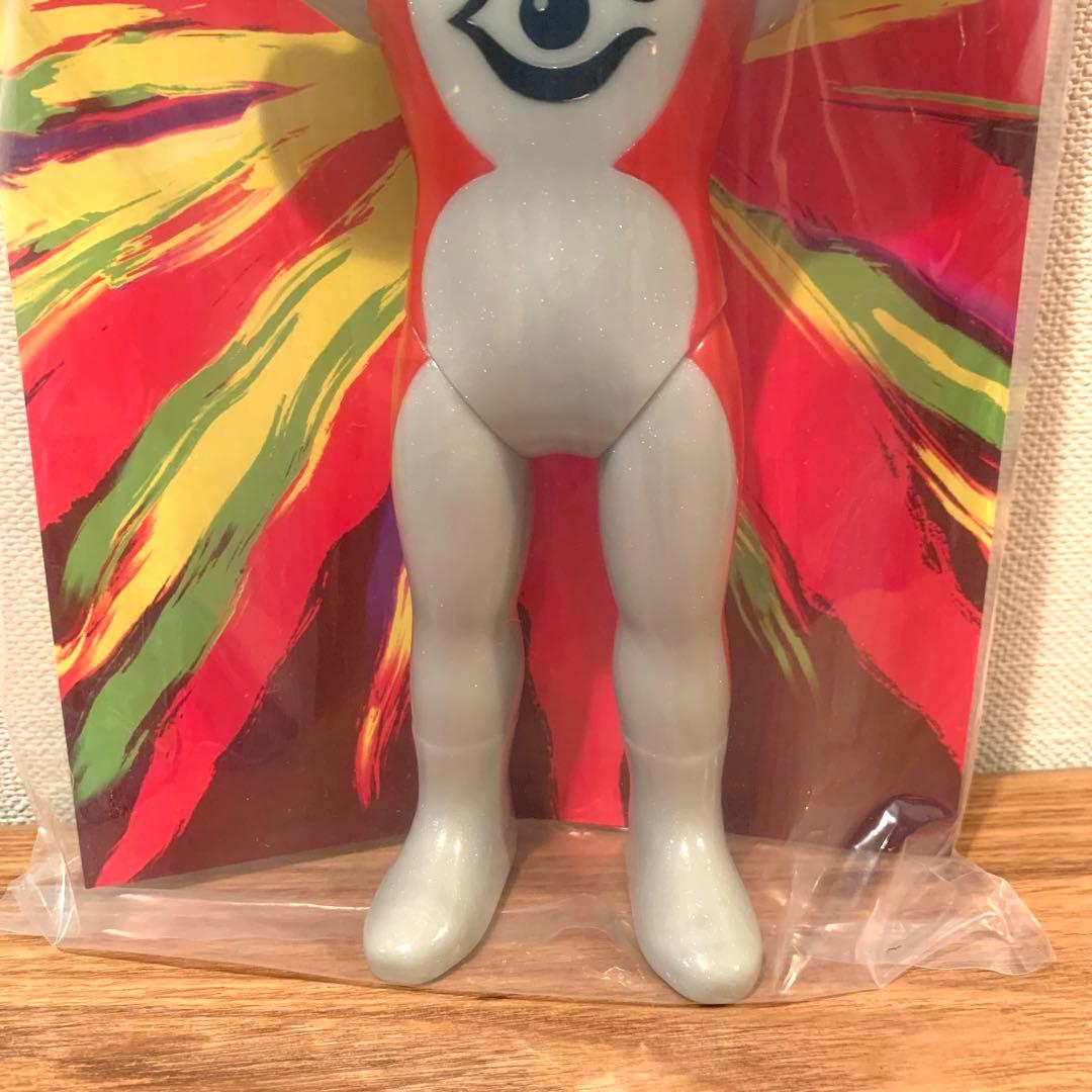 超復刻版タローマンソフビ人形　通常カラー　岡本太郎　鷲野デパート名品展　おまけ付