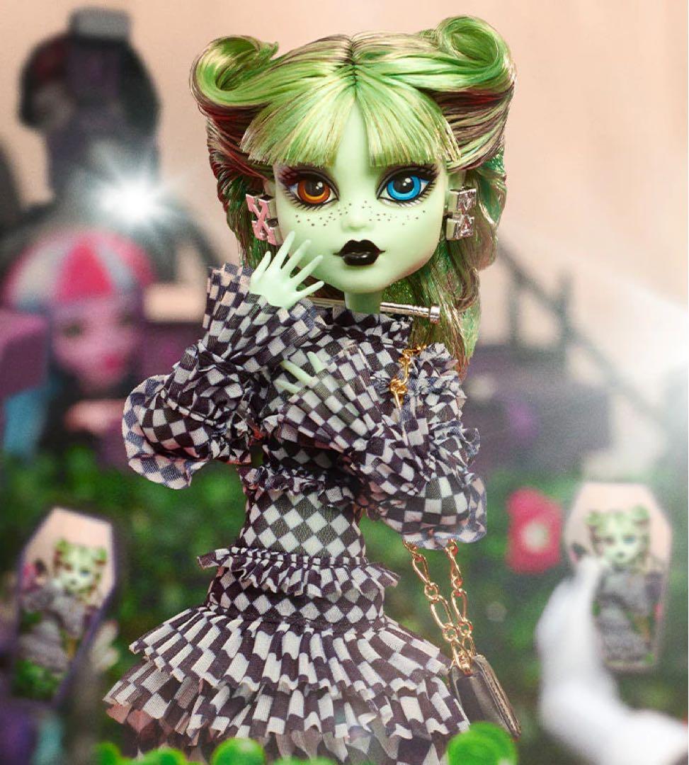SF・ファンタジー・ホラー Off-White x Monster High Harmonie Ghoul