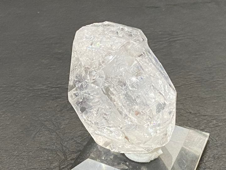 ダイヤモンドクォーツ　ハキマー　レインボー入り　49g