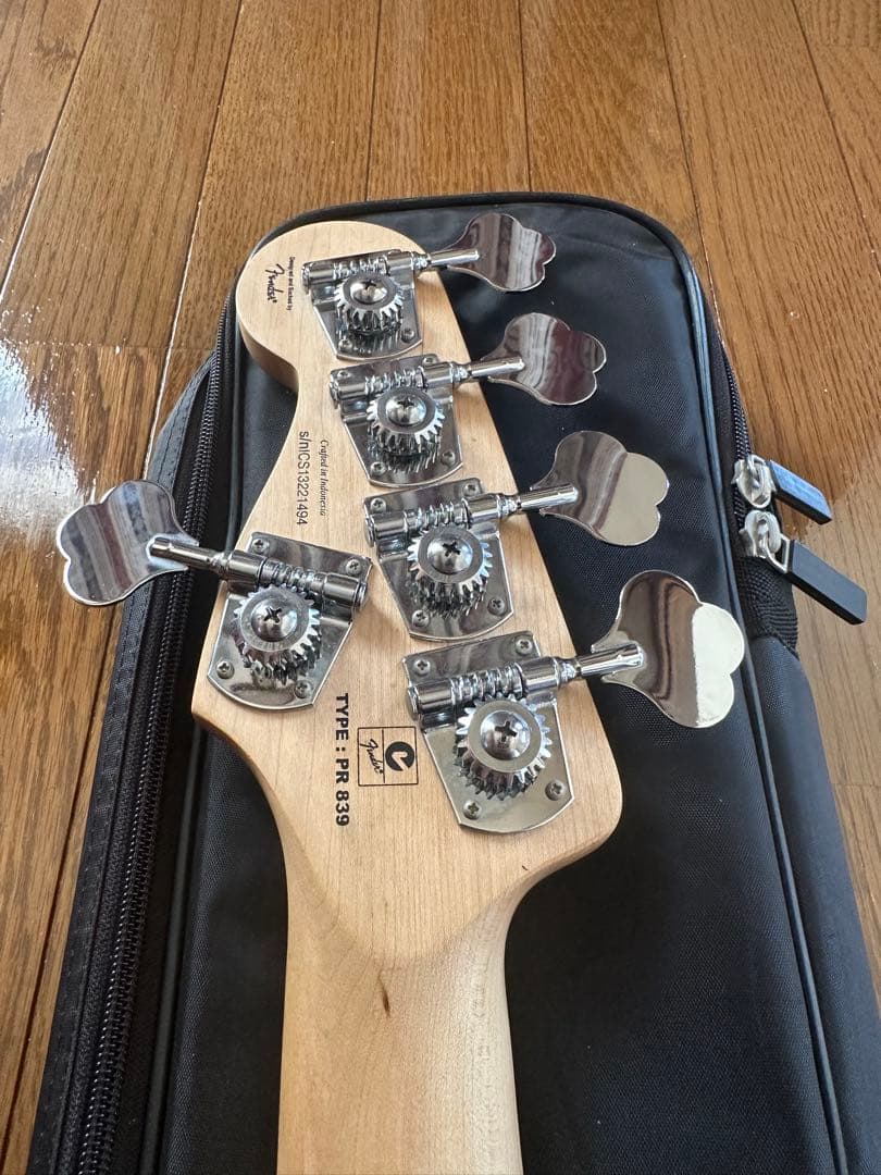 [美品]Squier Deluxe Jazz Bass Active V