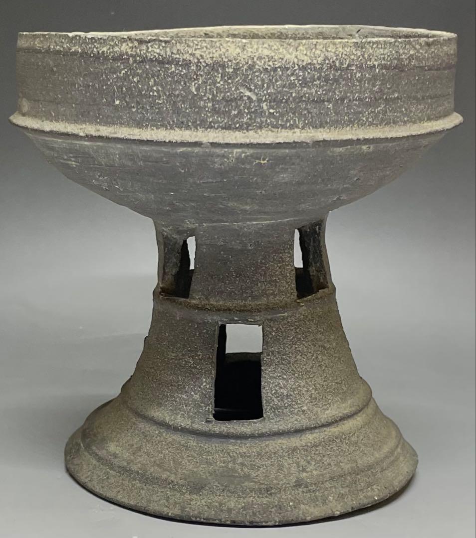 須恵器　新羅土器　透かし高台　高台杯　高台壺　y353