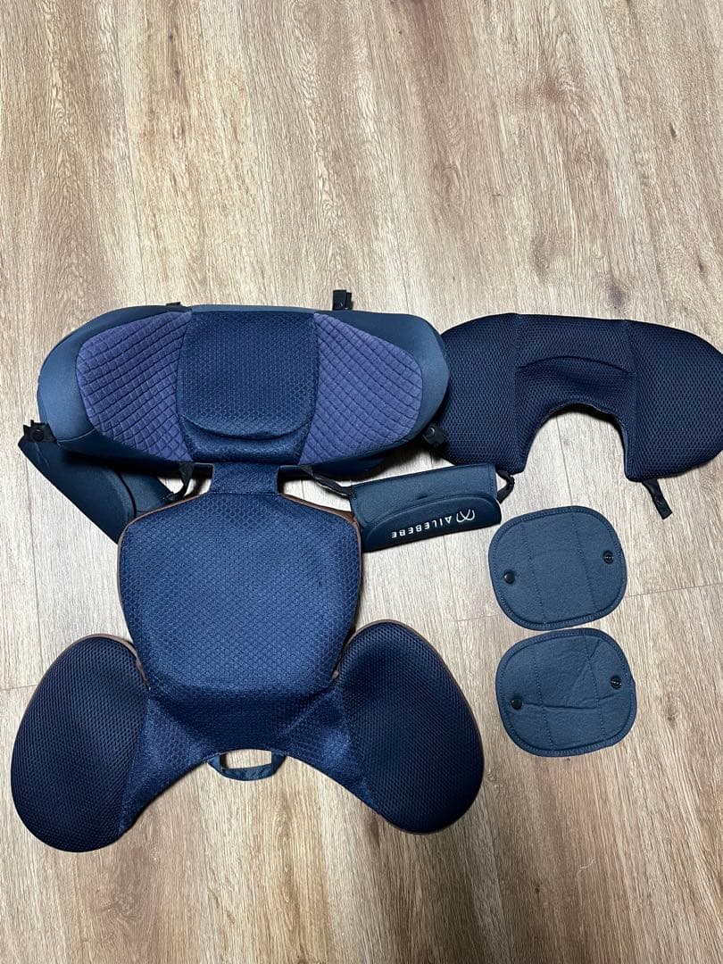 エールべべ チャイルドシート　クルットR ネイビー