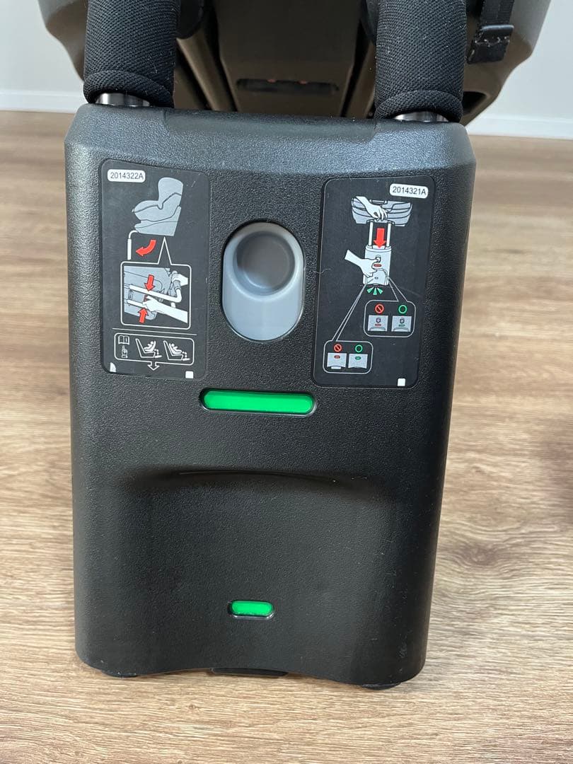 エールべべ チャイルドシート　クルットR ネイビー