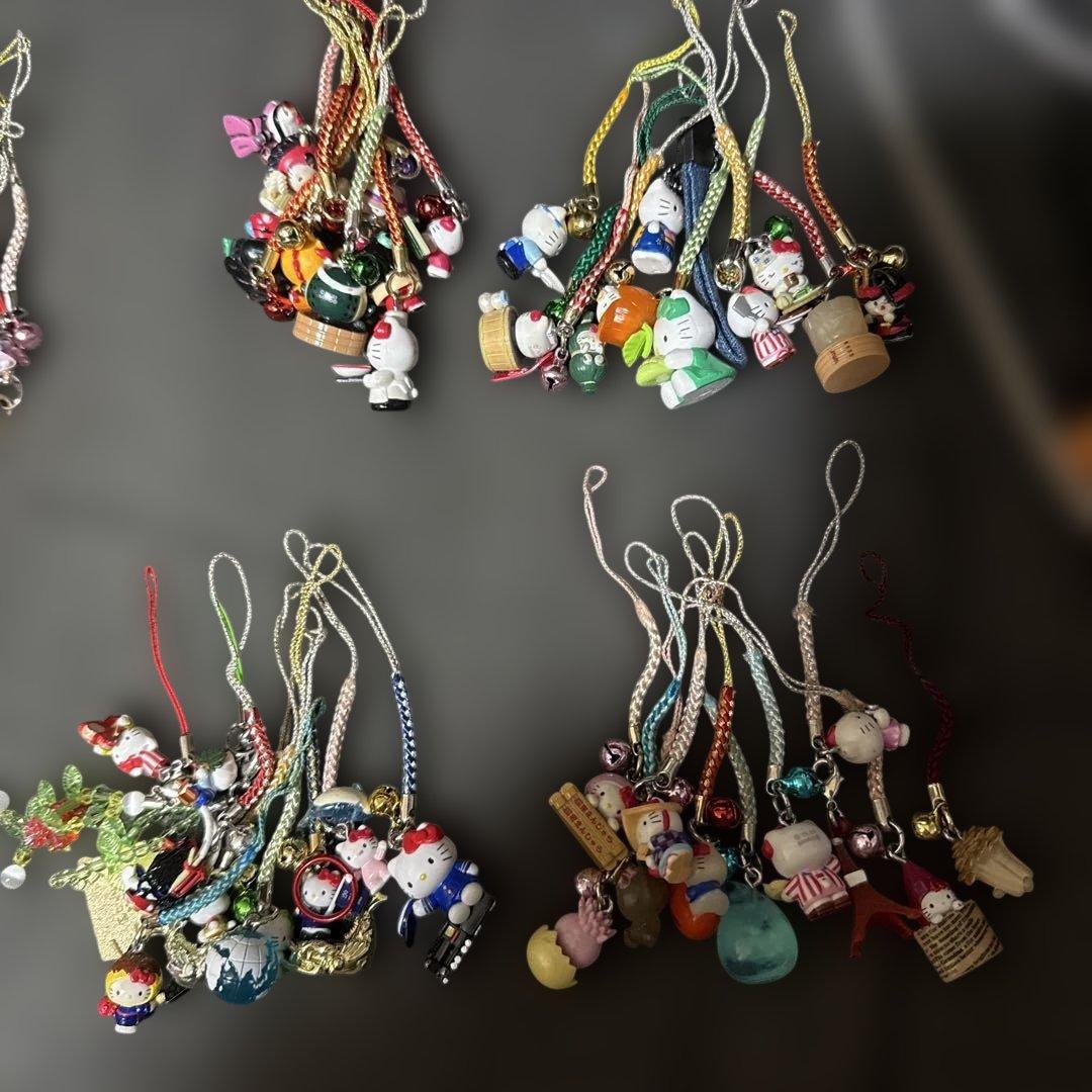 ご当地キティストラップ　根付け　231個＋チャーム22個まとめ売り