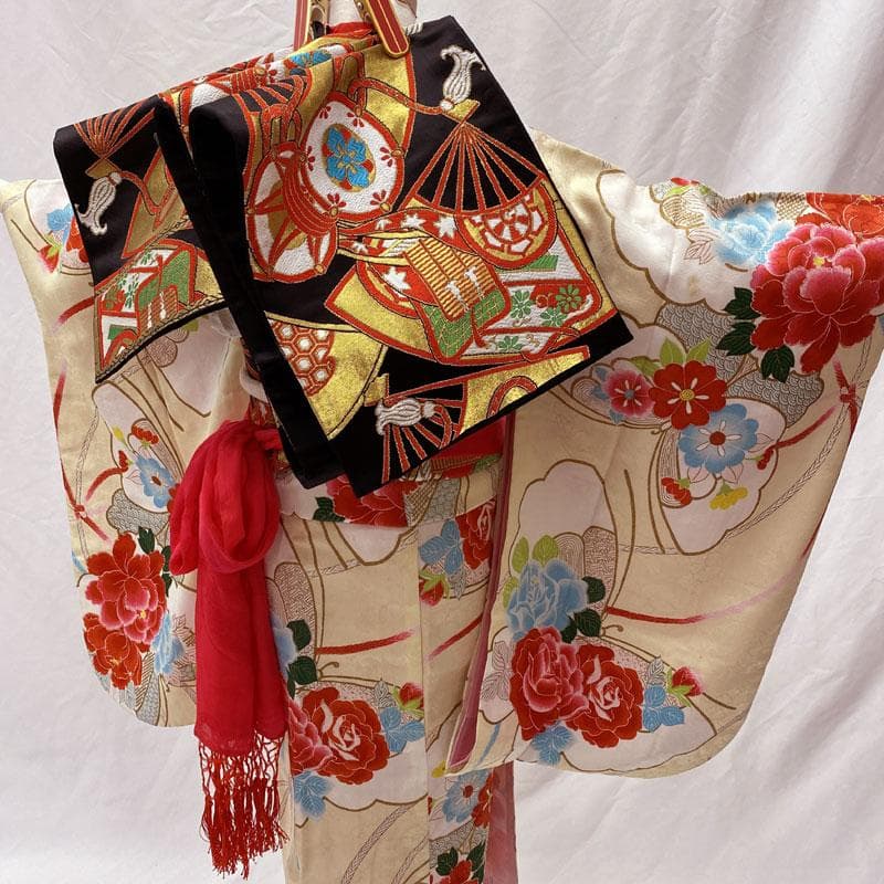 506ag67◎七五三 七歳 女児 セミアンティーク 着物&袋帯 総柄 蝶 花◎