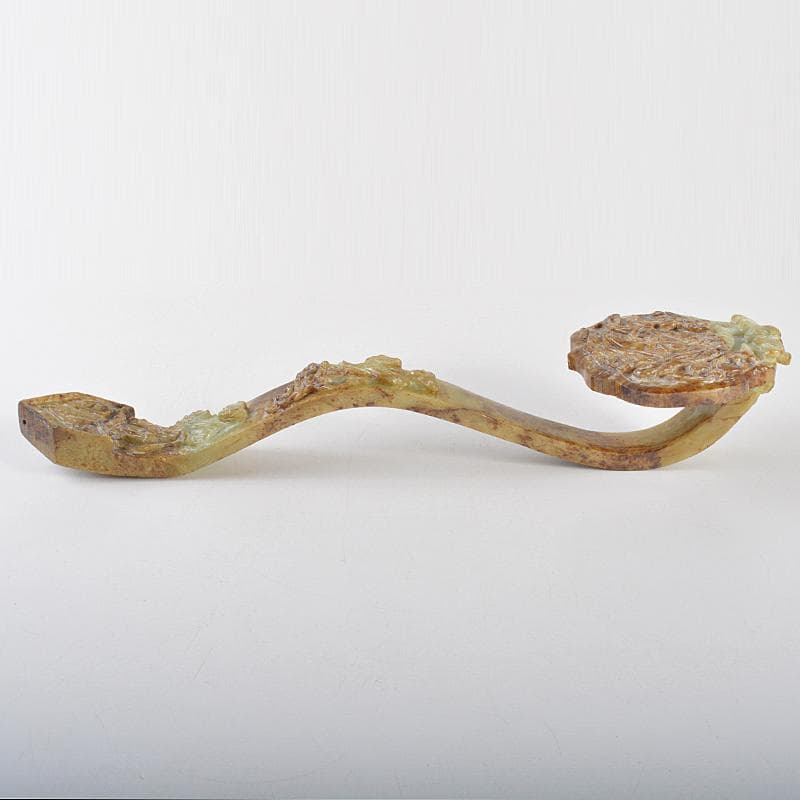 中国　玉石彫刻　人物刻　如意　D　R7205