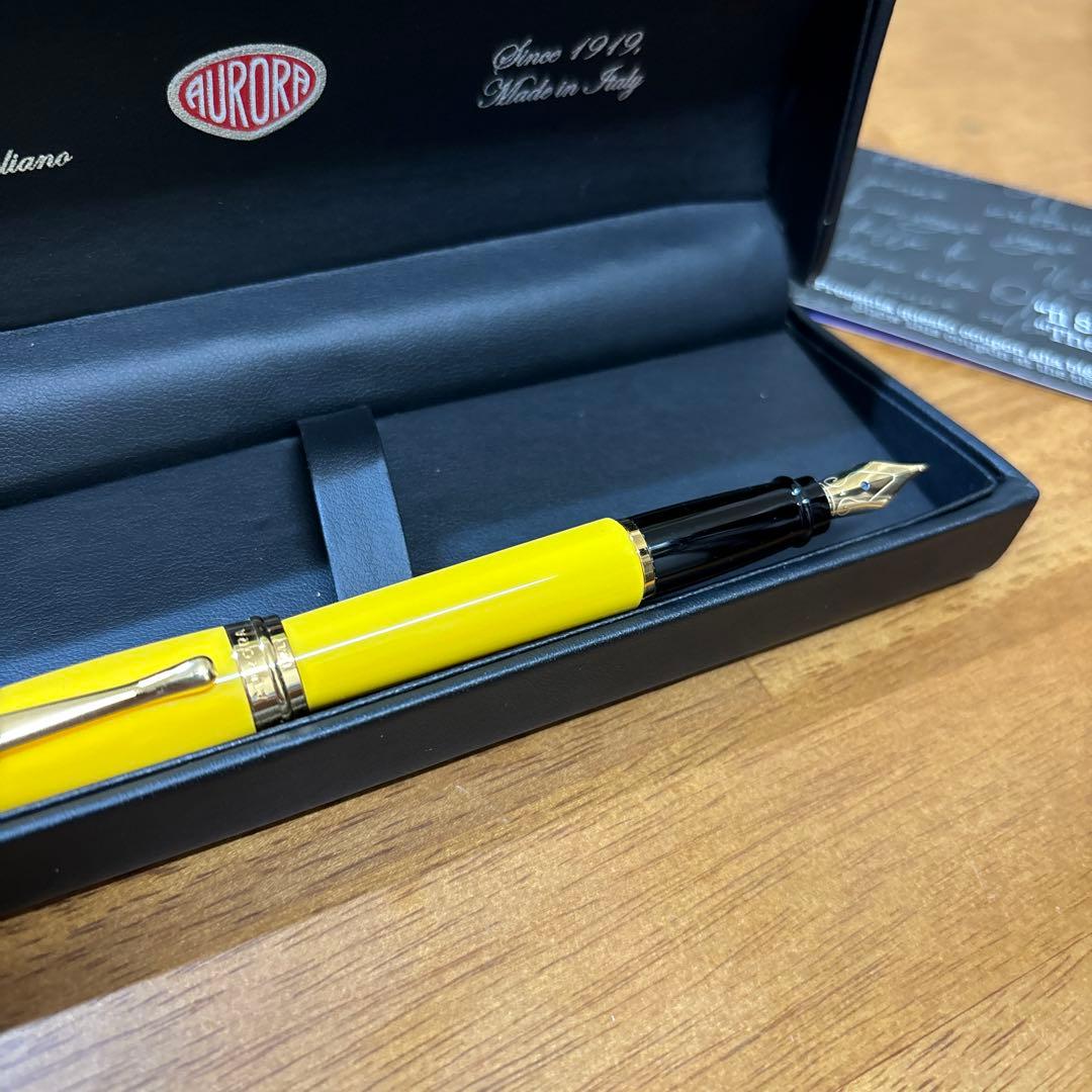 アウロラ　イプシロン　イエロー　M