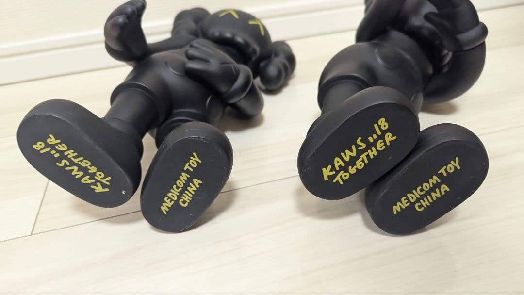 KAWS フィギュア ４体セット　クリスマス　プレゼント