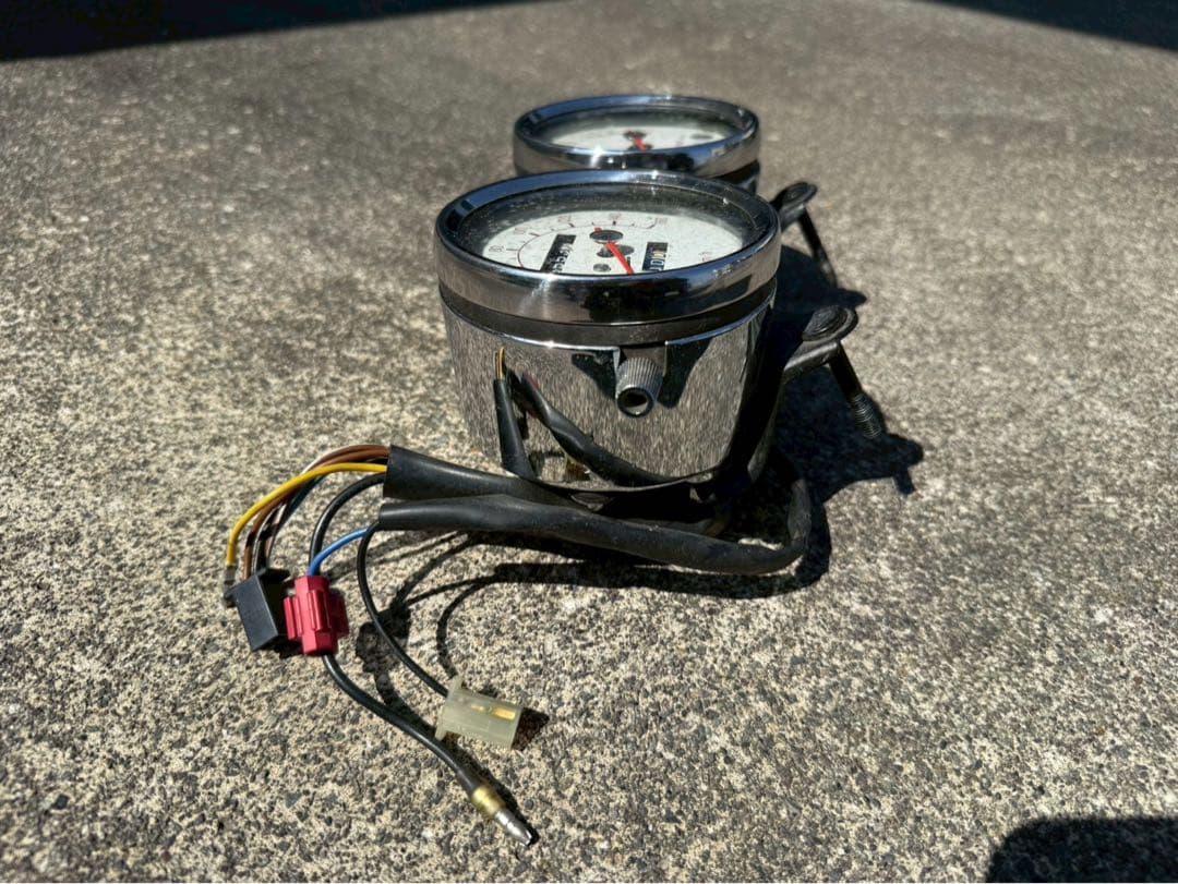 sr400 スピードメーター、タコメーター　純正品