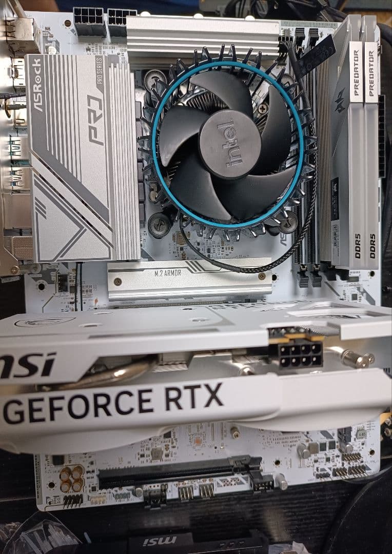 ASRock B760 PRO RS WiFi White マザーボード確認済み