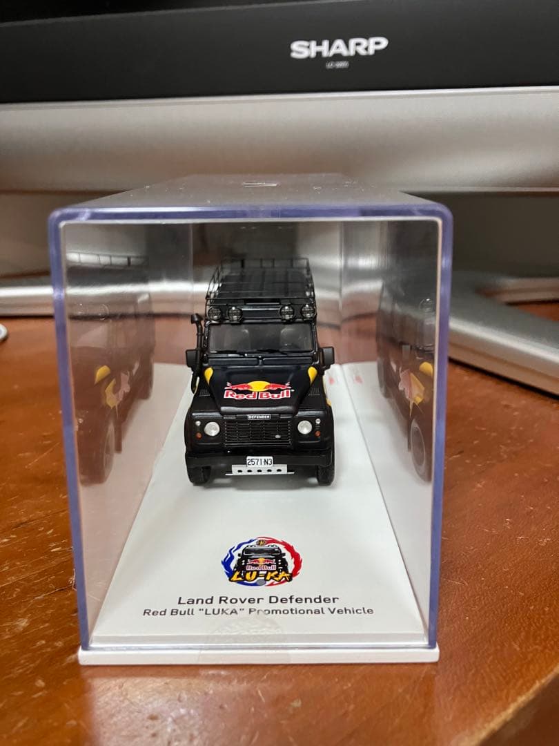 断捨離の為出品　ランドローバー　レッドブル