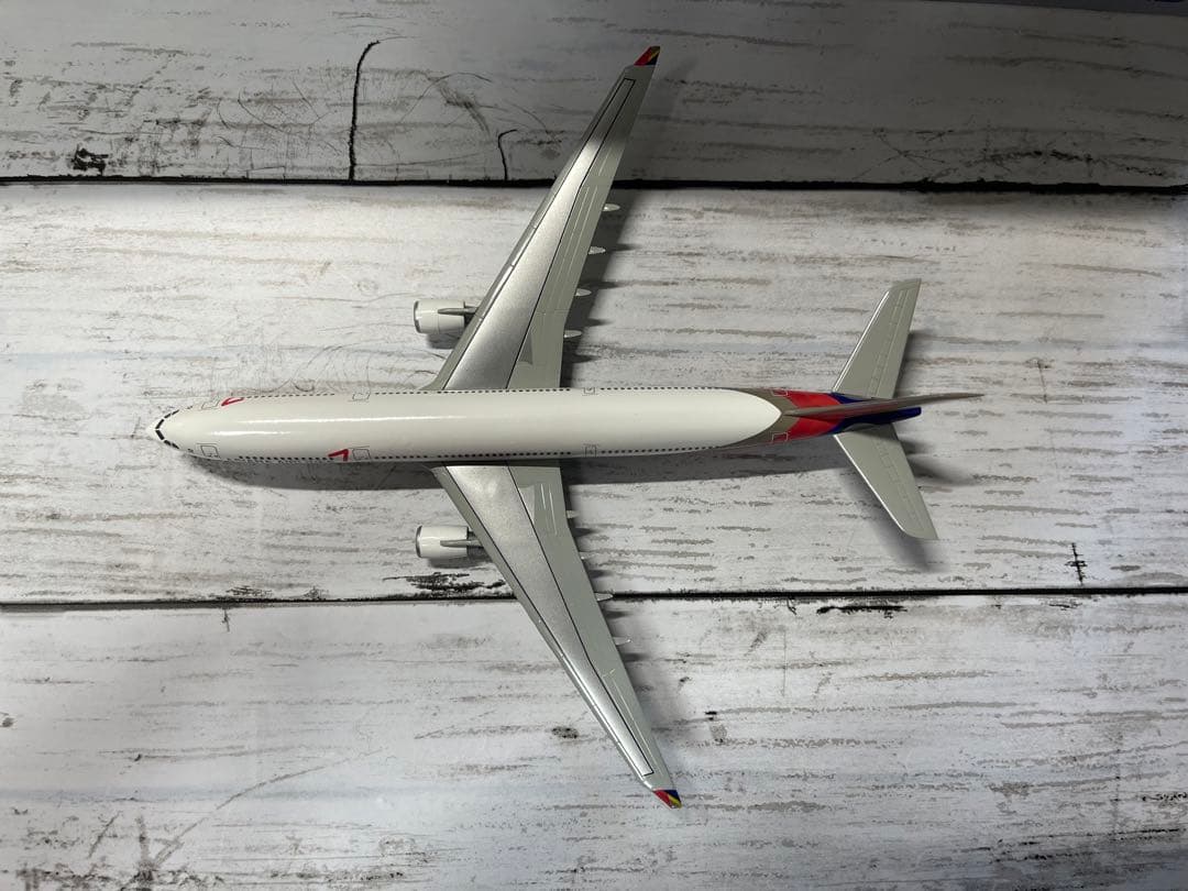 【廃盤】アシアナ航空 A330-300 1/400