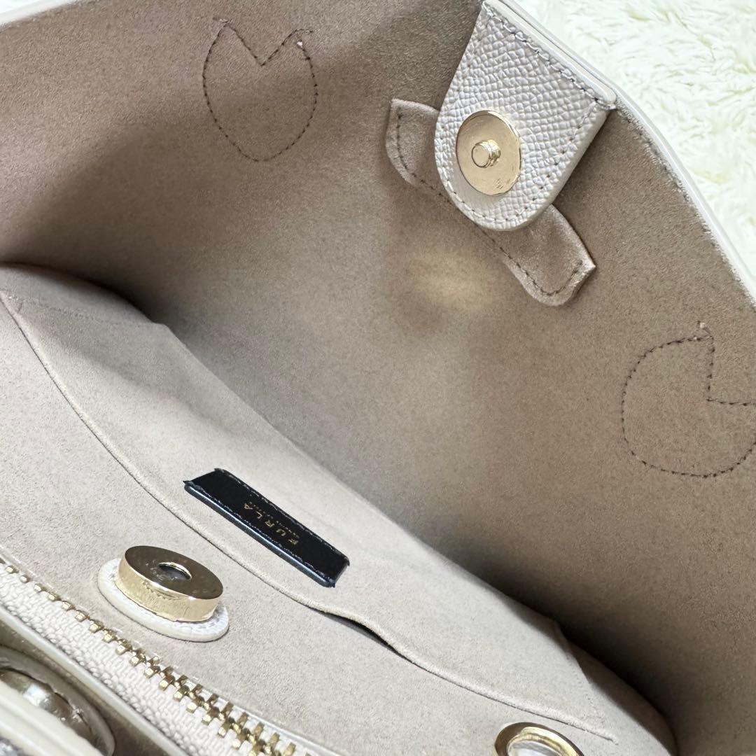 ✨保存袋付き✨フルラ 現行 ヴィットリア 2wayショルダーバッグ ベージュ