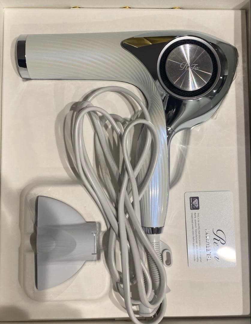 【値下げ】2023年製リファ ビューティック ドライヤー　中古品