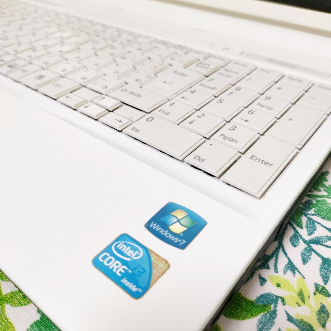 女性初心者の方【Window11高性能ssd】ホワイト✨すぐ使える快適　720