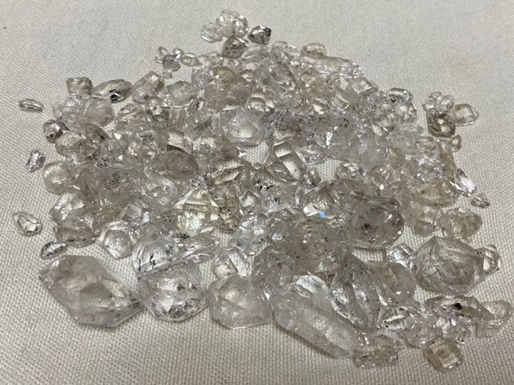 ダイヤモンドクォーツ　110g ハキマー