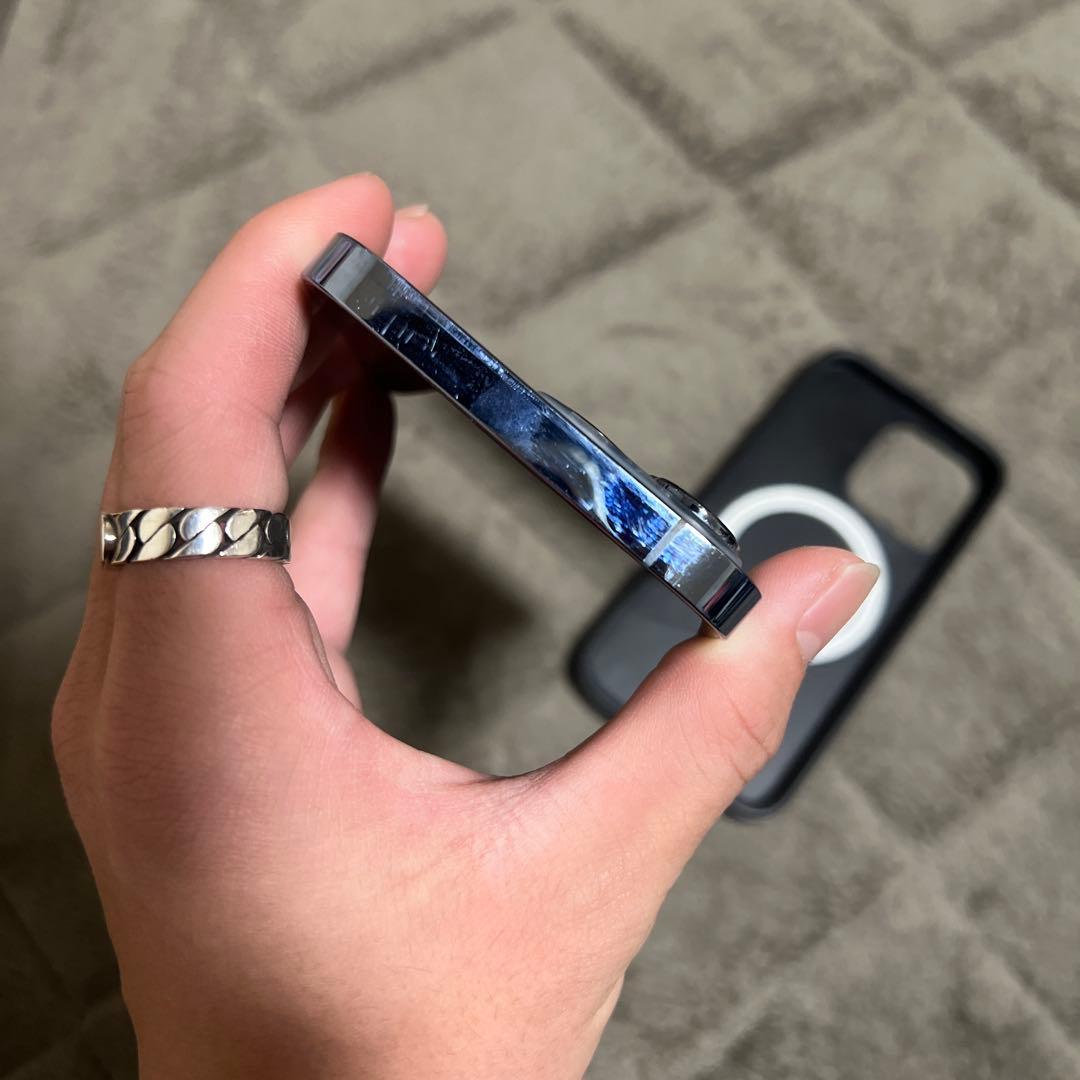 iPhone13pro 本体 カメラ割れあり