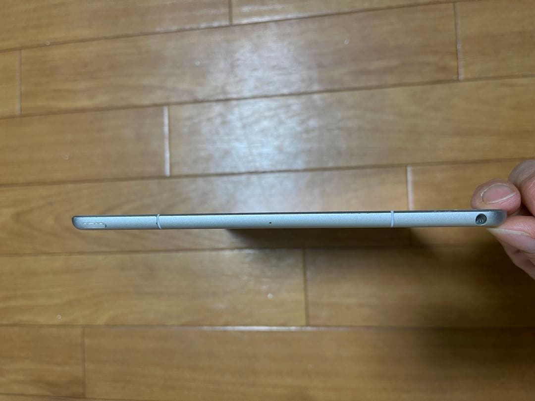 Apple iPad Air (第3世代) 64GB