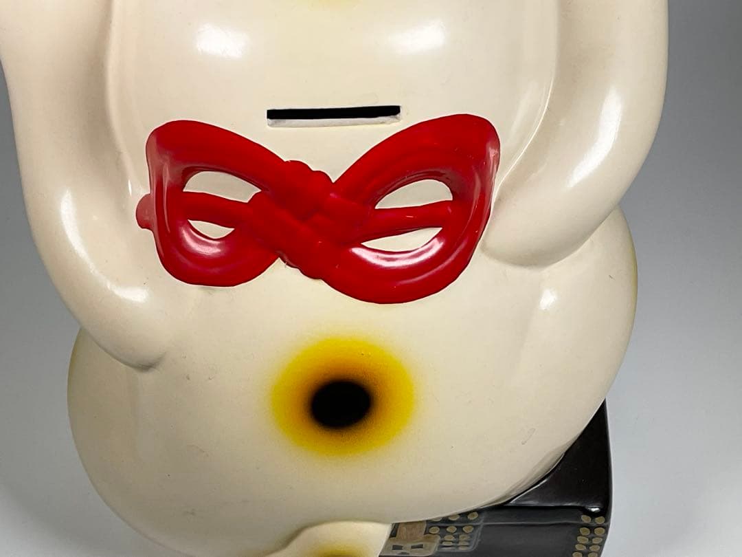 招き猫　億万両　両手上げ　陶器製　貯金箱　鯉と福鈴　まねきねこ