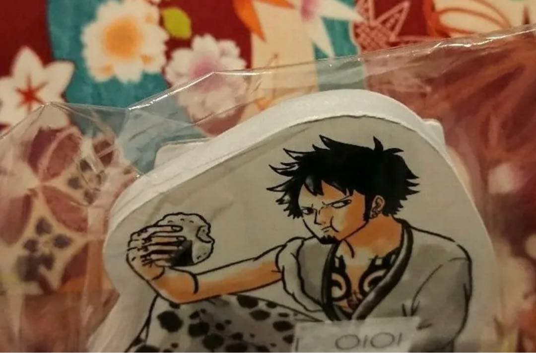 ONE PIECE ワンピース 麦わらストア大分 ミニスタンディ ロー 温泉