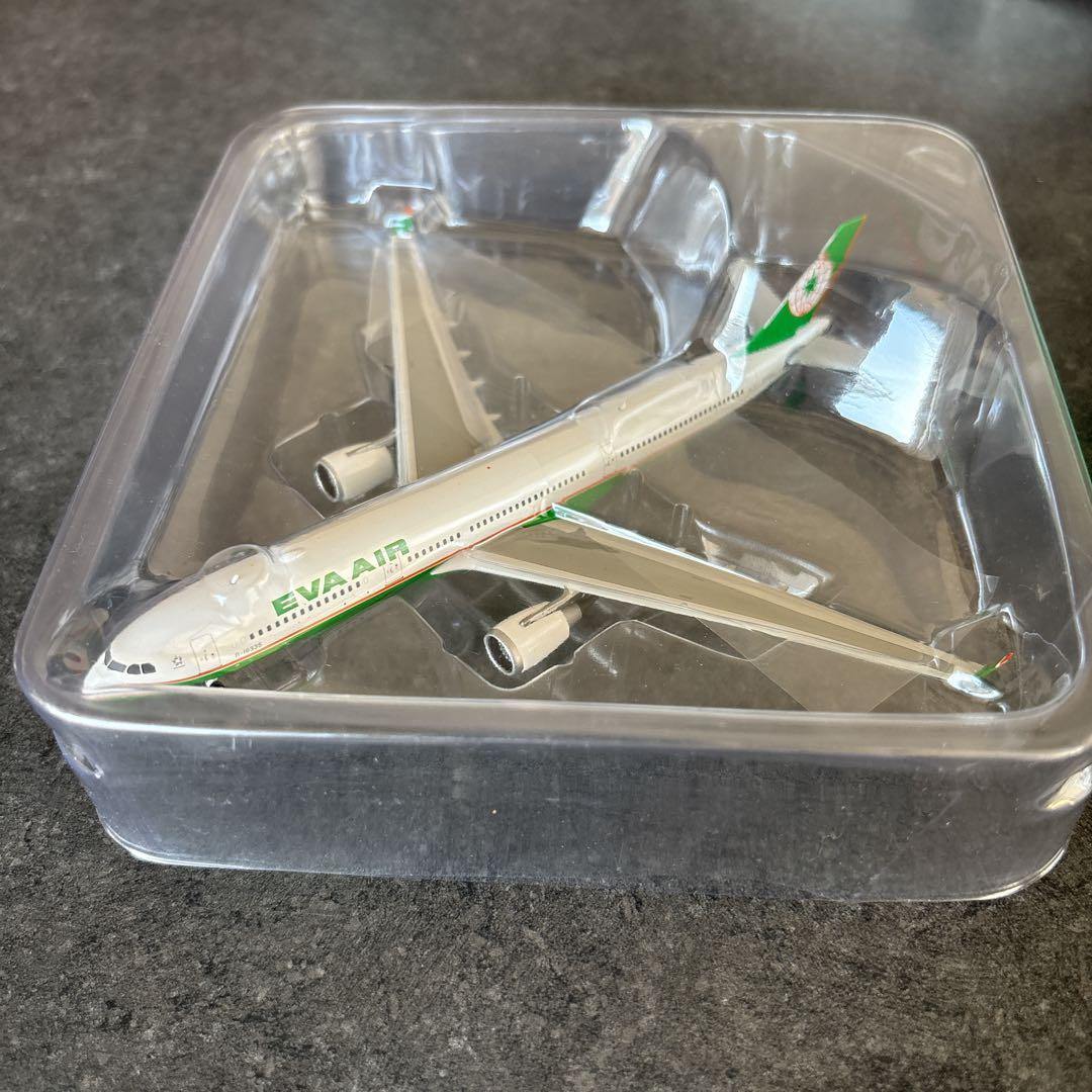 1/400 エバー航空 B16335 AIRBUS A330-300