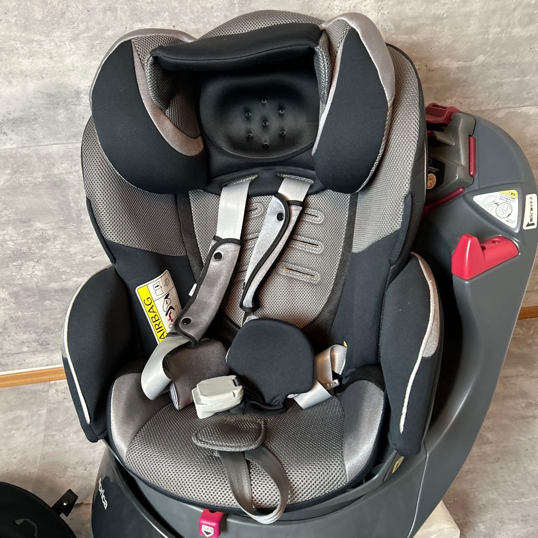 美品 Aprica フラディアラクート プレミアム チャイルドシート　シェード付