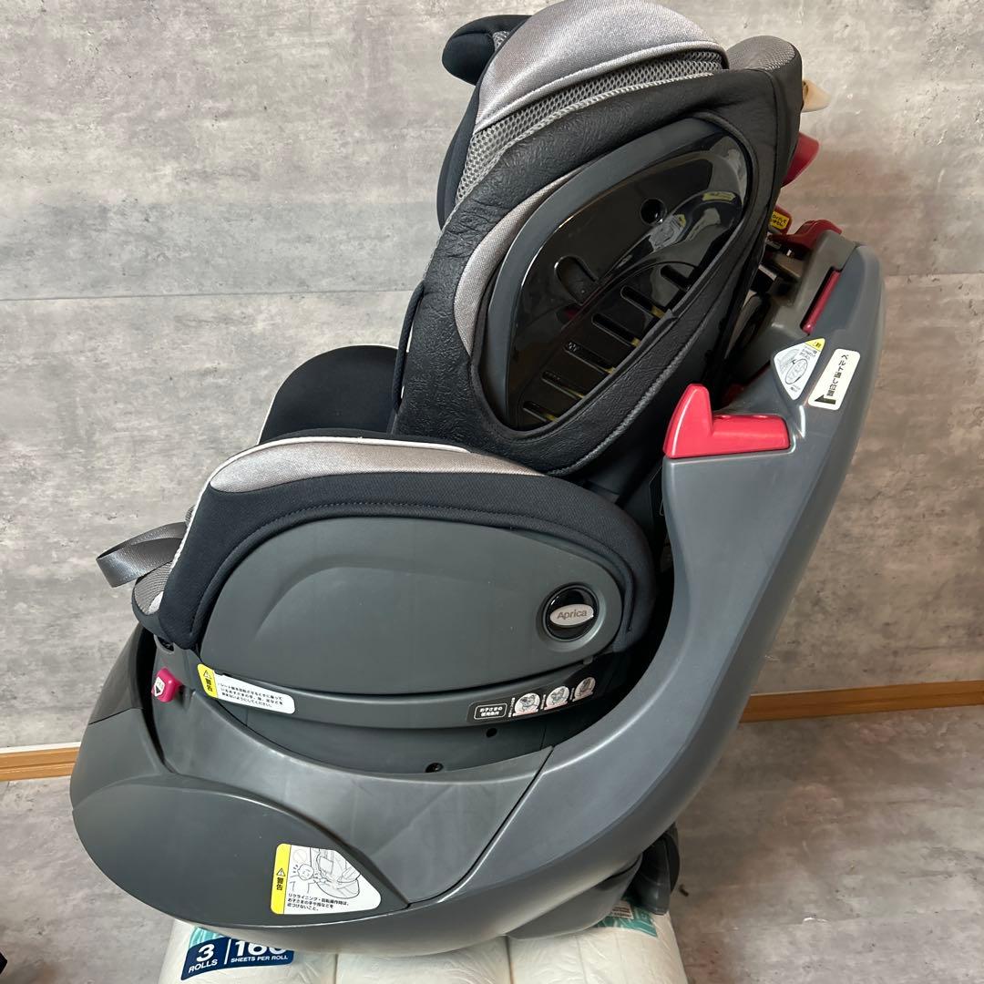 美品 Aprica フラディアラクート プレミアム チャイルドシート　シェード付