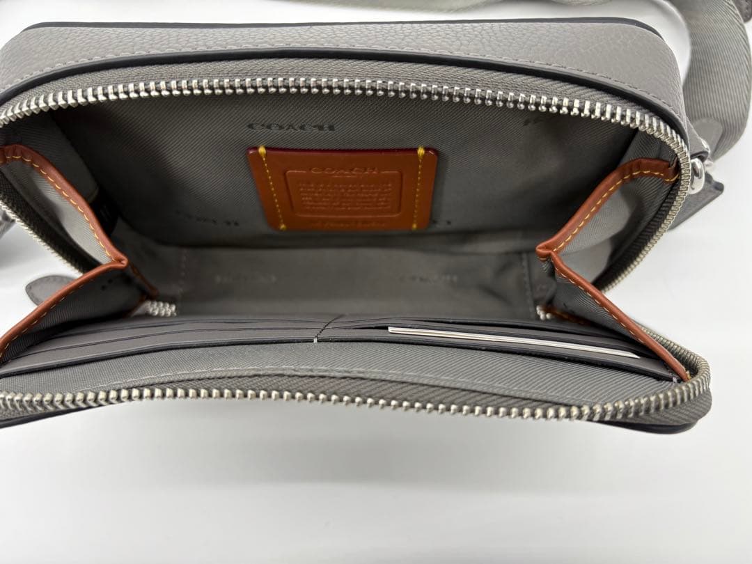 貞子 コーチ チャーター スリム クロスボディ ショルダーバッグ