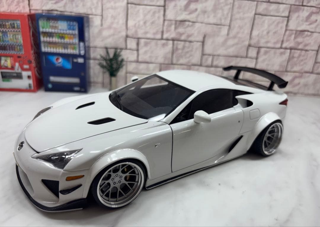 1/18ミニカー　レクサスLFAハイパーフォージド深リムスーパーワイドカスタム