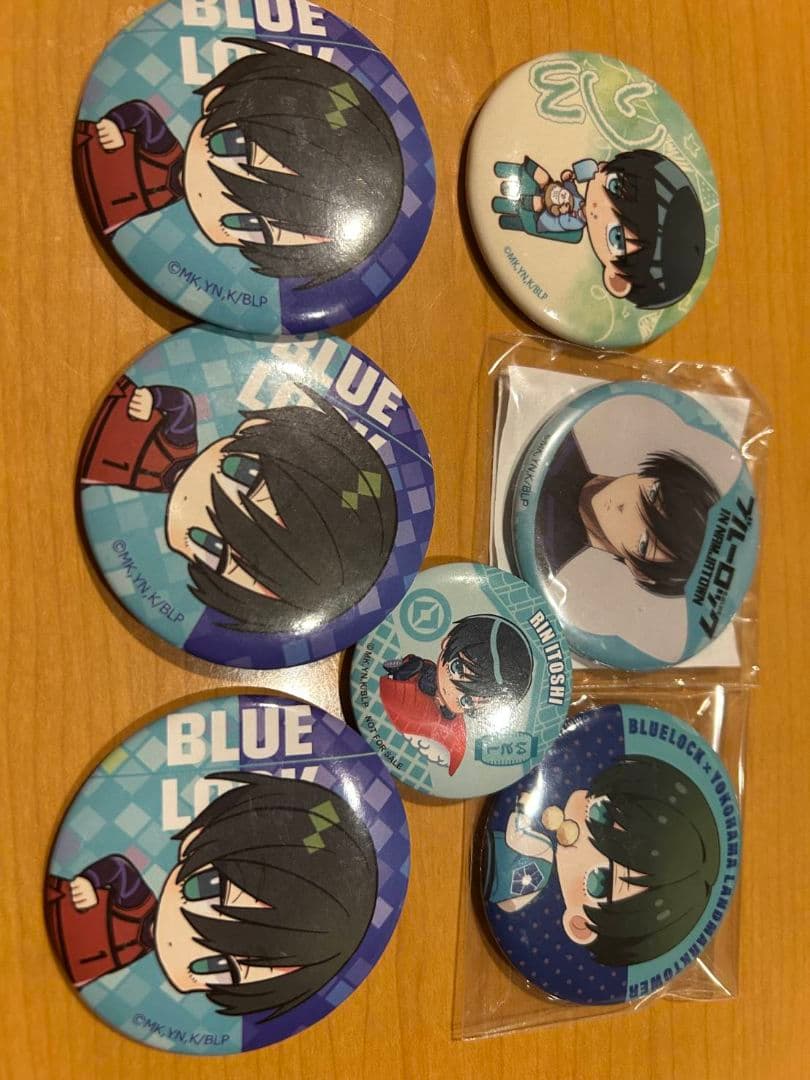 どんっと最終値下げ　特装版　糸師凛缶バッジセット 100個　おまけバッチ７個