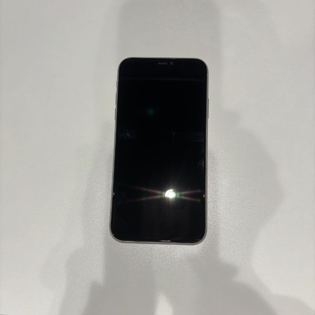 Apple iPhone 11 ホワイト 本体　125GB