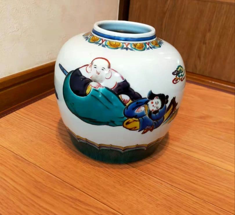 九谷焼　中島珠光作　色絵布袋の図　花瓶