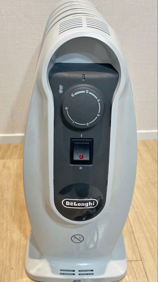 【美品】 デロンギ オイルヒーター RHJ01A0505-DW 500W 小型