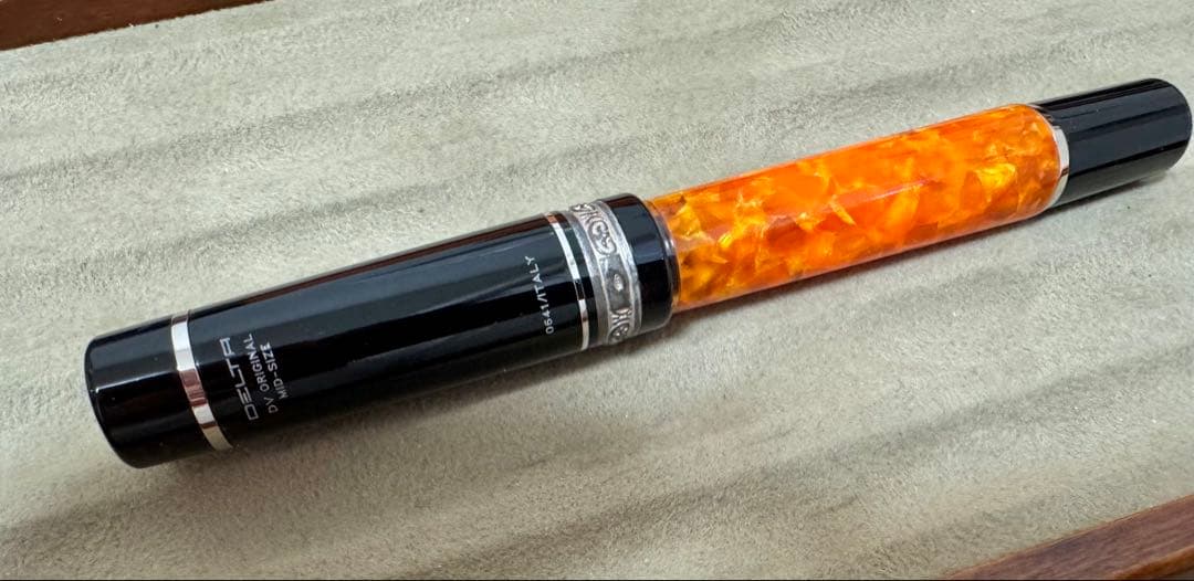 DELTA デルタ ドルチェビータ ミディアム万年筆 MID EF ペン先14金