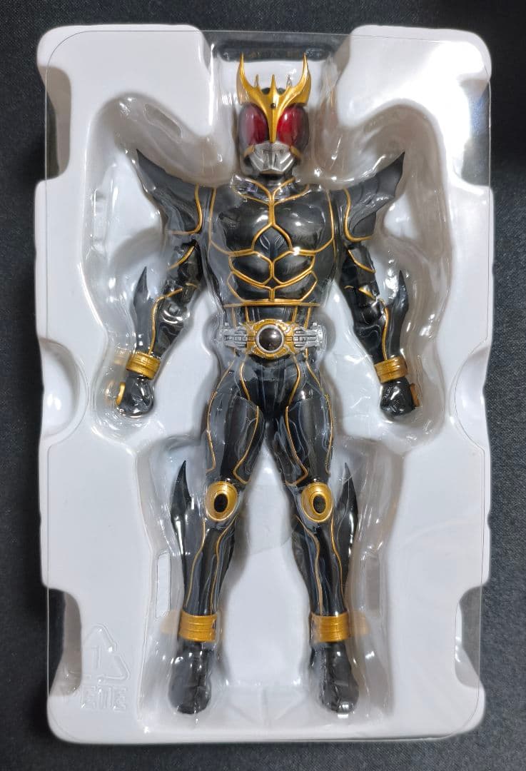 真骨彫　フィギュアーツ　仮面ライダークウガ　アルティメットフォーム　説明書なし