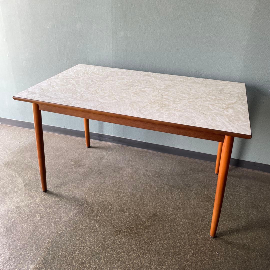 昭和レトロ　ミッドセンチュリー　北欧ヴィンテージ風　ダイニングテーブル　大理石風