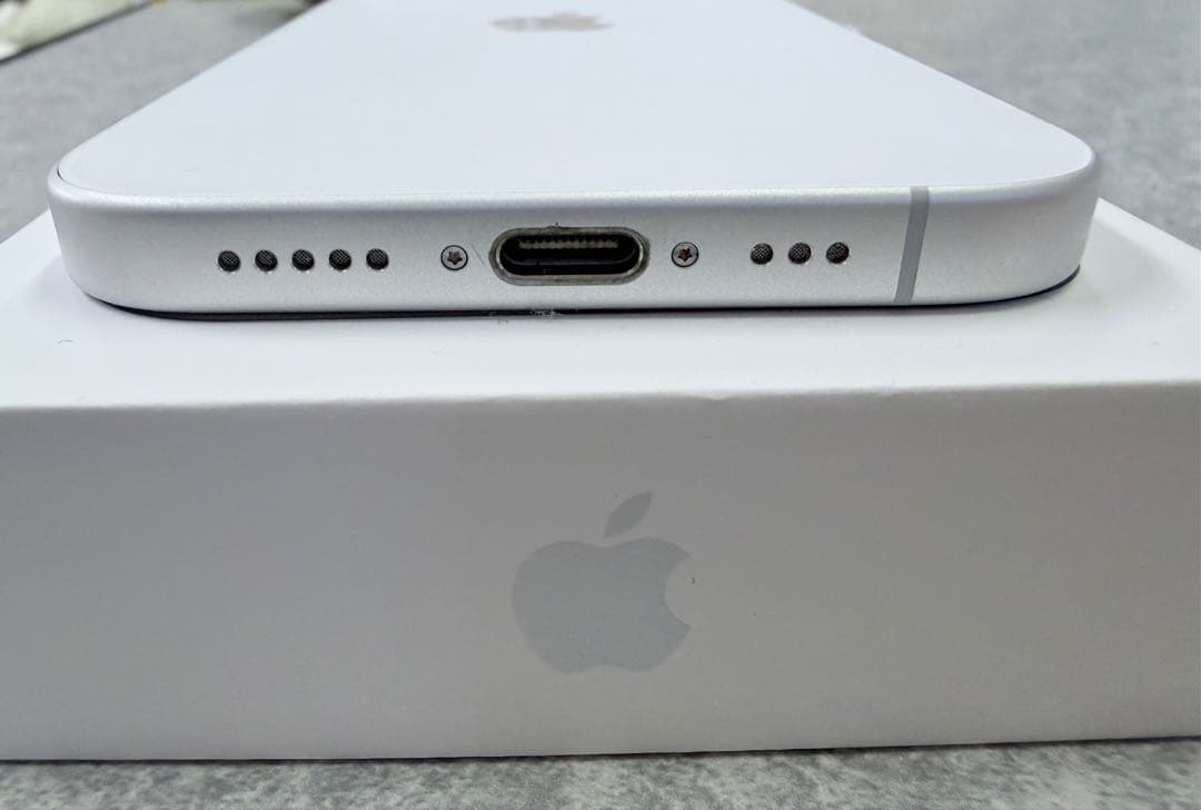 iPhone16 ホワイト 本体 128GB