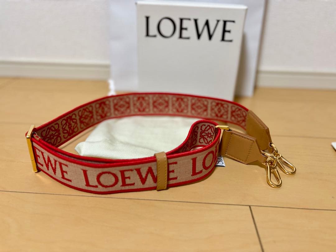 ☆新品未使用☆ LOEWE アナグラムストラップ