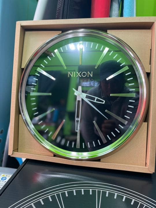 NIXON壁掛け時計