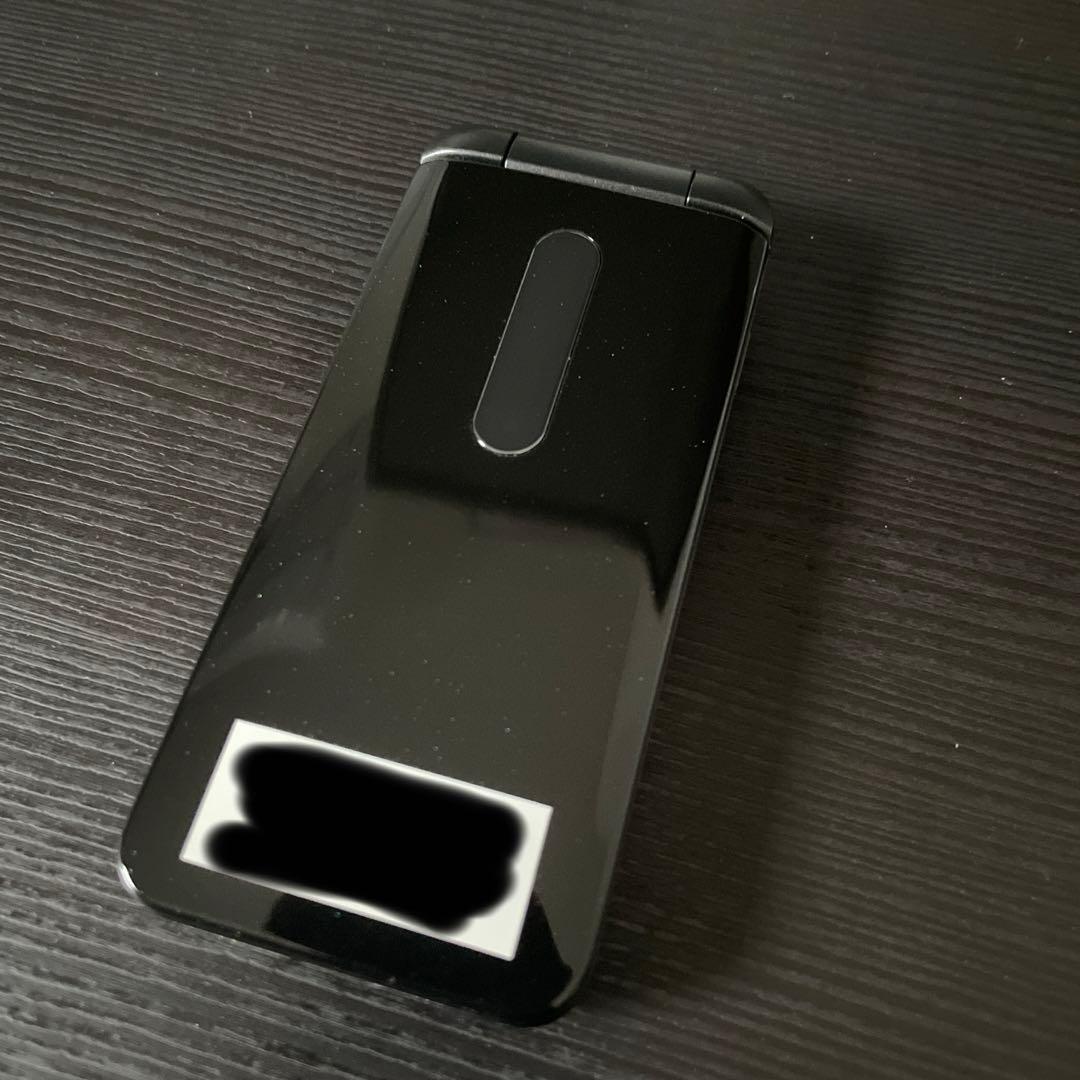 【未使用品】★通電確認済み★au GRATINA4G（BK） 本体 バッテリー付