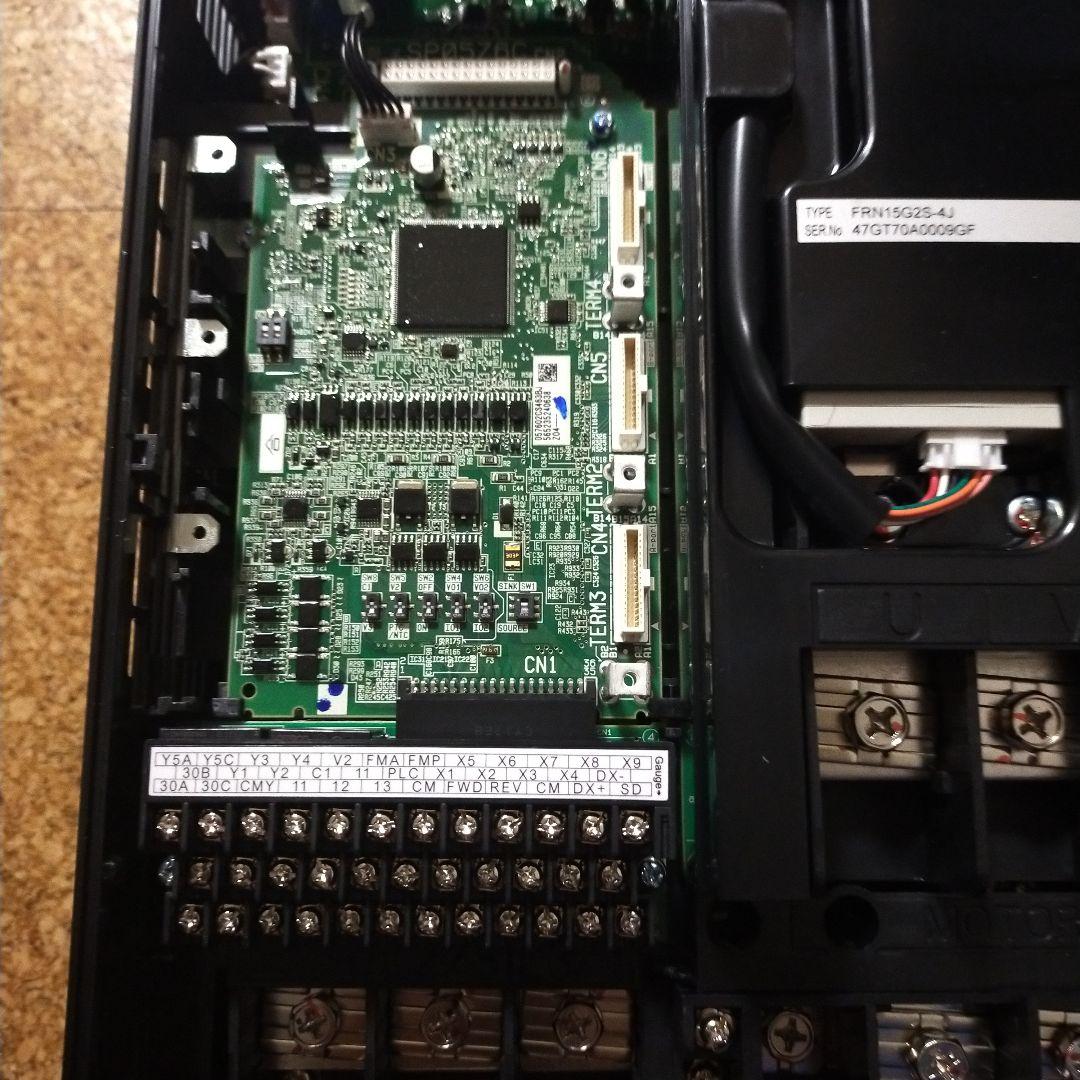 インバーター　富士電機　FRN15G2S-4J