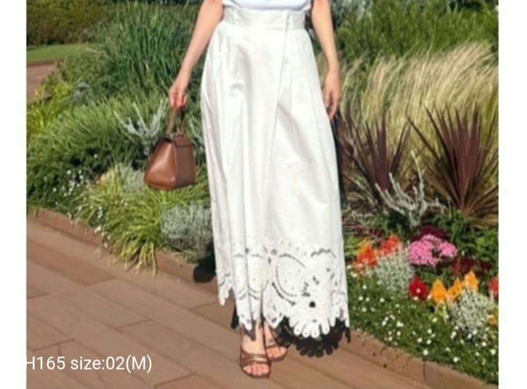 新品　ルルウィルビー　刺繍キュロットパンツ ホワイト