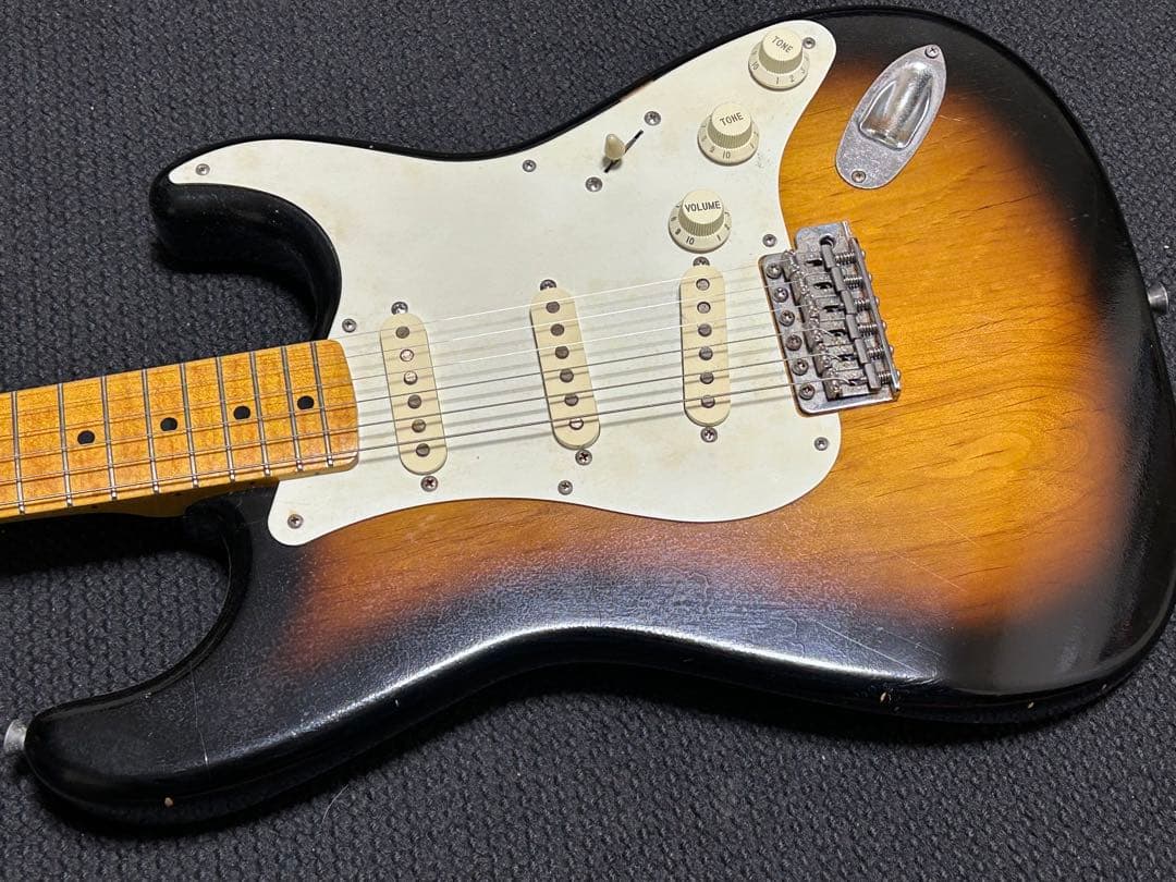 fender japan st57-VSP 雰囲気イケメン　ケース付き